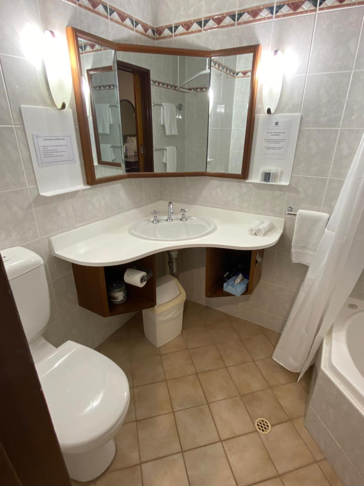 Adelaide Inn Εξωτερικό φωτογραφία
