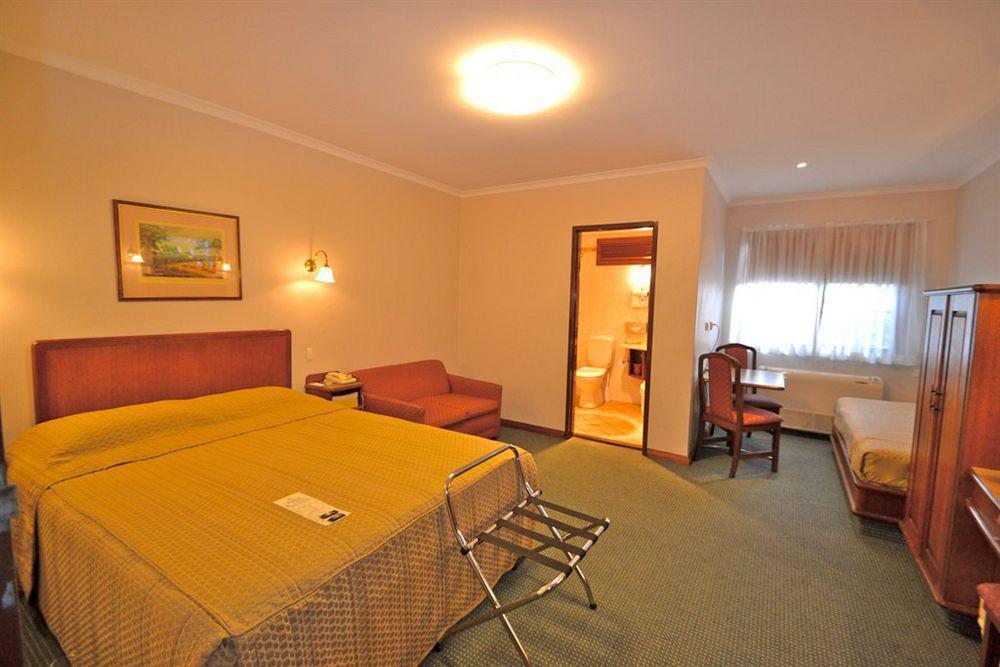 Adelaide Inn Εξωτερικό φωτογραφία
